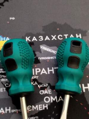 Набір з 2 коротких викруток